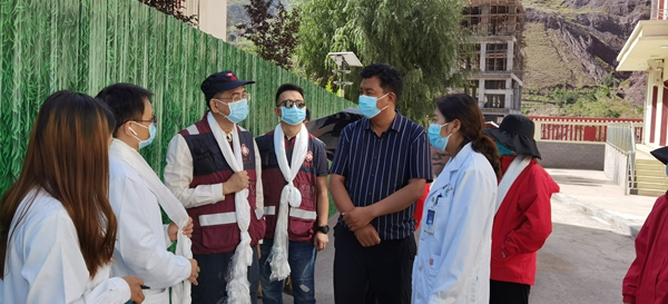 4.国家医疗队在察雅县人民医院指导疫情防控